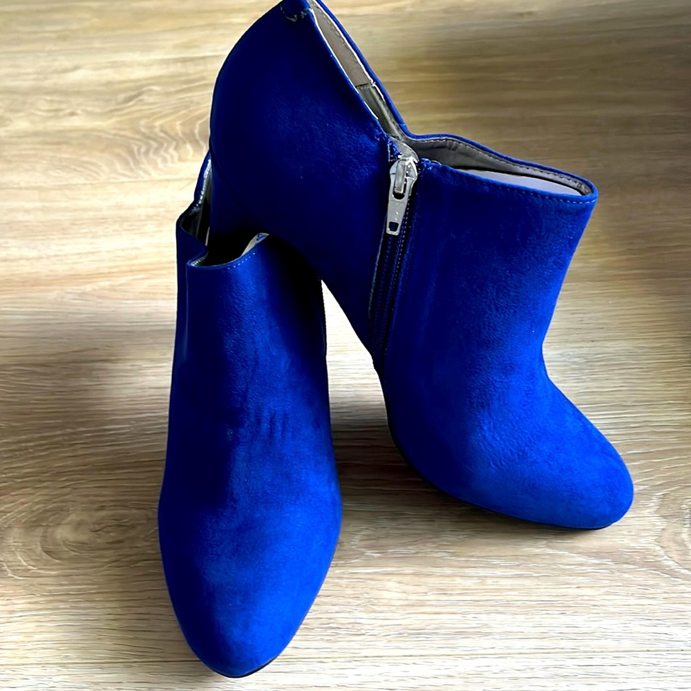 Brand new royal blue boots
